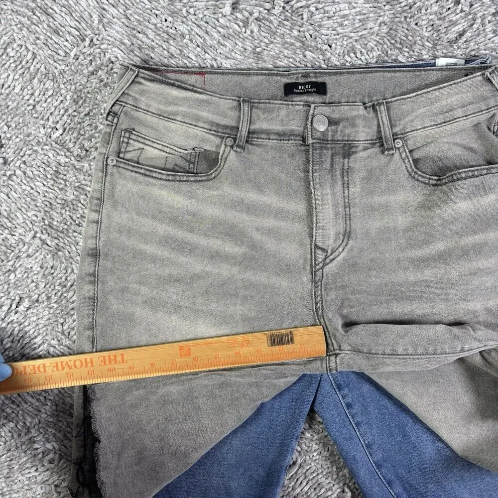 True Religion Ricky Relaxed Straight Shorts Lot Of Two Mens 34 Stretch Denim